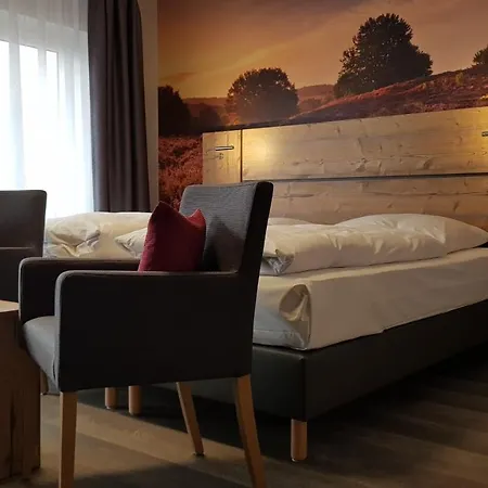 Restaurant Zur Linde Oda ve Kahvaltı 3*