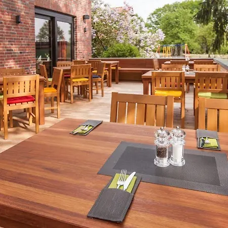 Restaurant Zur Linde Oda ve Kahvaltı 3*