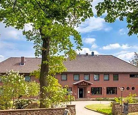 Oda ve Kahvaltı Restaurant Zur Linde Altenmedingen